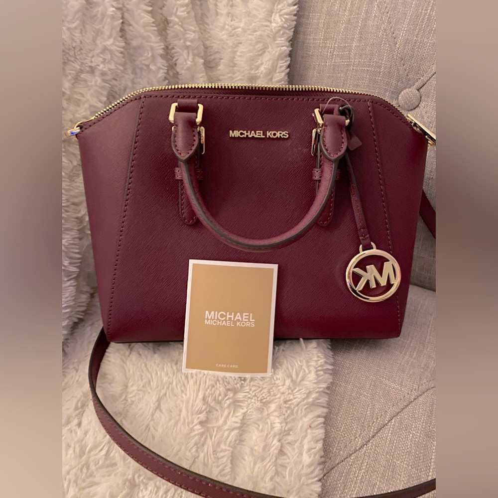 Michael kors satchel